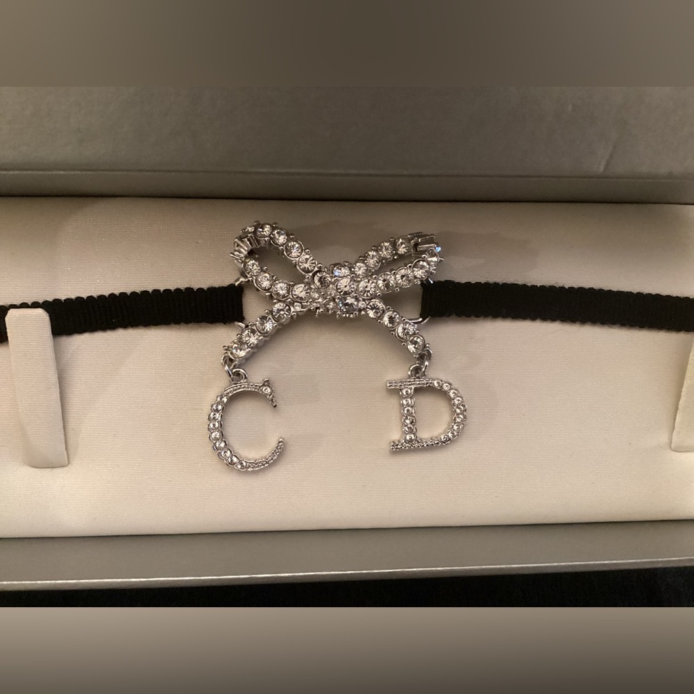 Vintage Y2K Christian Dior Swarovski Crystal Bow 'CD' Choker Necklace - RARE - Picture 2 of 8